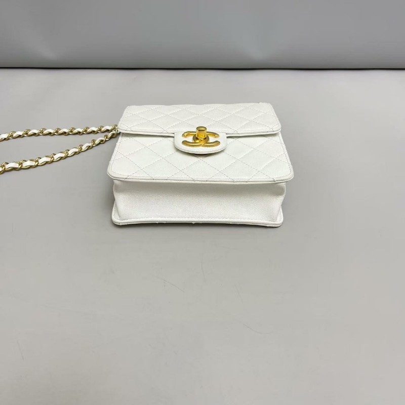 Chanel香奈兒 白色全皮菱格珍珠鏈條包 ，尺寸15.5×15 鐳射27開 附件卡-3