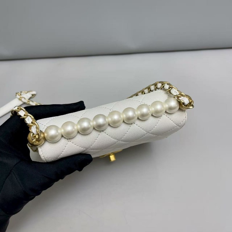 Chanel香奈兒 白色全皮菱格珍珠鏈條包 ，尺寸15.5×15 鐳射27開 附件卡-6