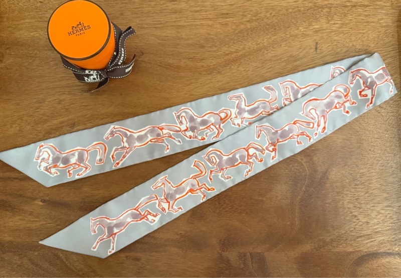 HERMES 自由之馬經典灰色Twilly-2