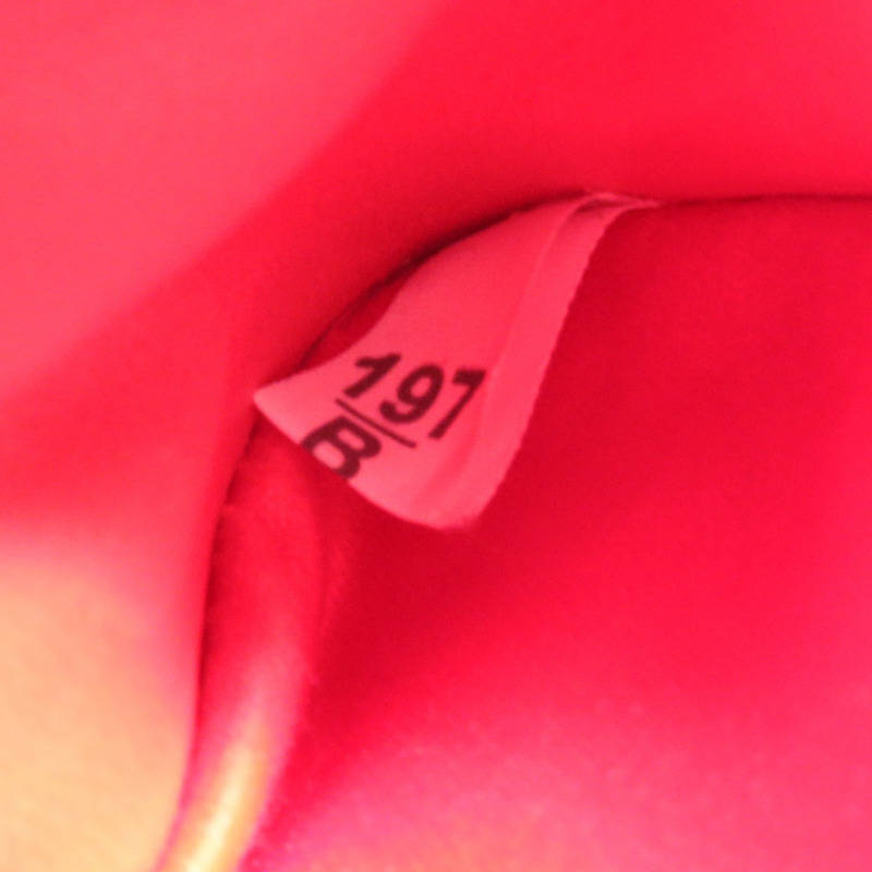 Miu Miu 羊皮皮革Shoulder Bag金扣肩背袋-7