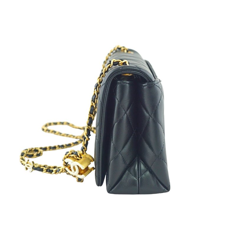 CHANEL 香奈兒 AS4973 黑色羊皮琺瑯扣口蓋包 斜背包 肩背包(晶片版)-13