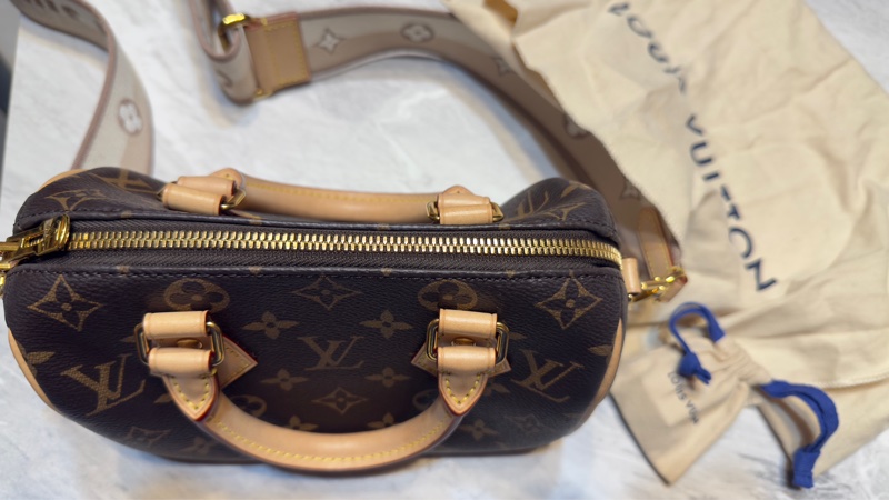 Louis Vuitton Speedy 20 奶茶肩帶 老花全配-1