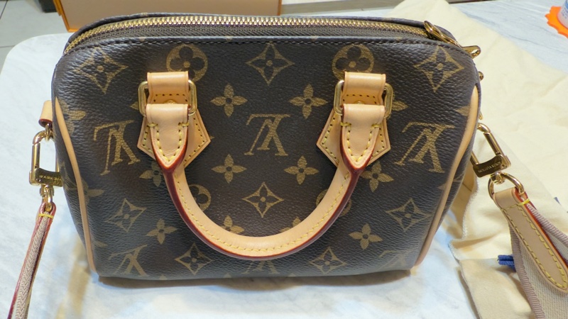 Louis Vuitton Speedy 20 奶茶肩帶 老花全配-5