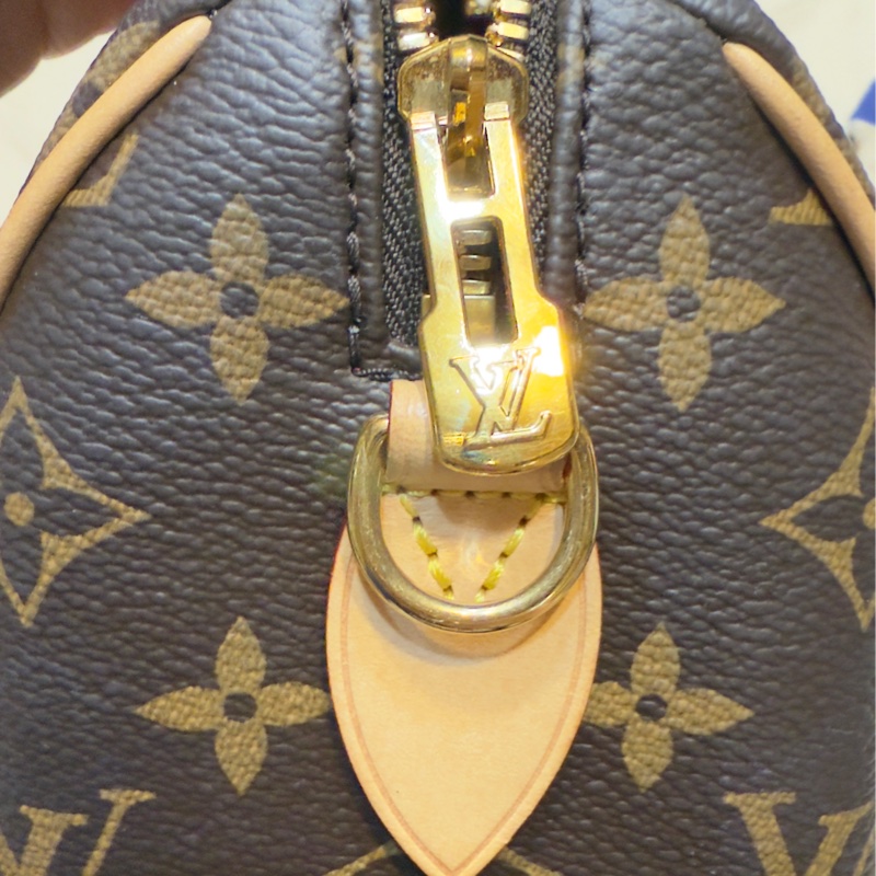 Louis Vuitton Speedy 20 奶茶肩帶 老花全配-26