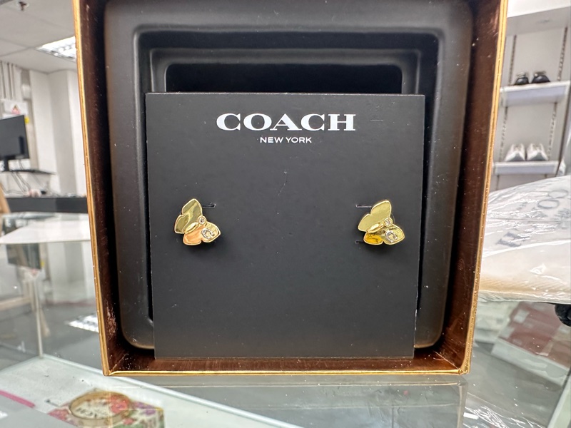 coach 蝴蝶耳環-1