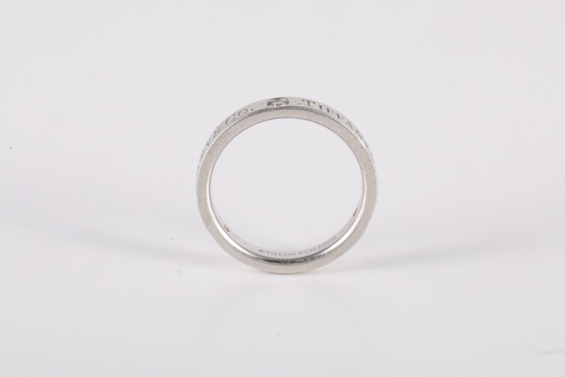 TIFFANY&CO(蒂芙尼) Tiffany & Co. 三鑽戒指 窄版 3mm 鑽石/pt950 49-2