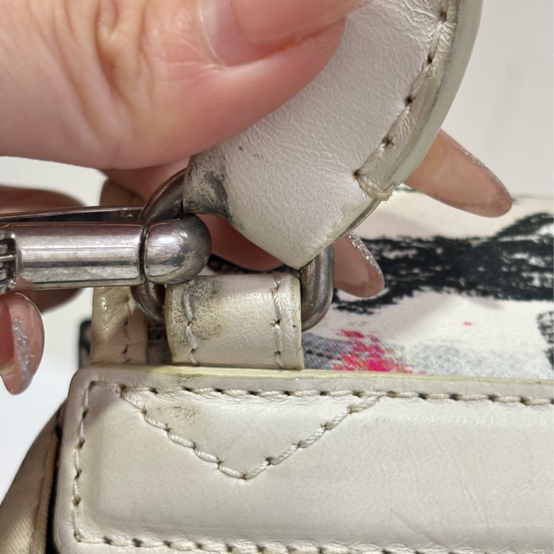 Burberry 塗鴉造型 小後背包 小號-5