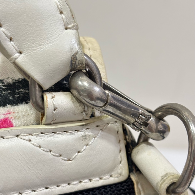 Burberry 塗鴉造型 小後背包 小號-6