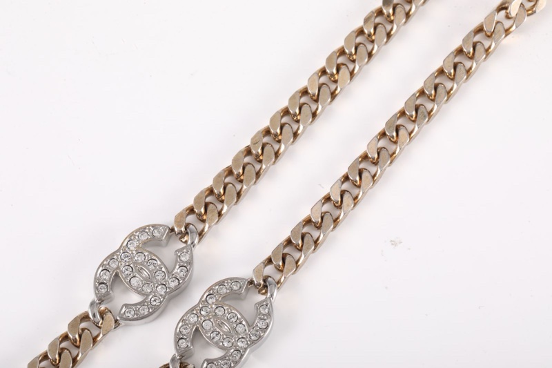 CHANEL(香奈兒) 雙C 槍灰色古巴鏈 5個銀色水鑽logo 頸鏈 合金 項鏈 21A-3