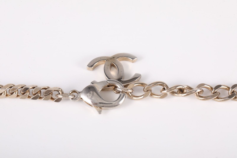 CHANEL(香奈兒) 雙C 槍灰色古巴鏈 5個銀色水鑽logo 頸鏈 合金 項鏈 21A-4
