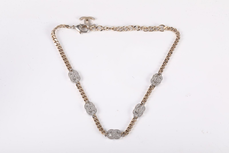 CHANEL(香奈兒) 雙C 槍灰色古巴鏈 5個銀色水鑽logo 頸鏈 合金 項鏈 21A-5