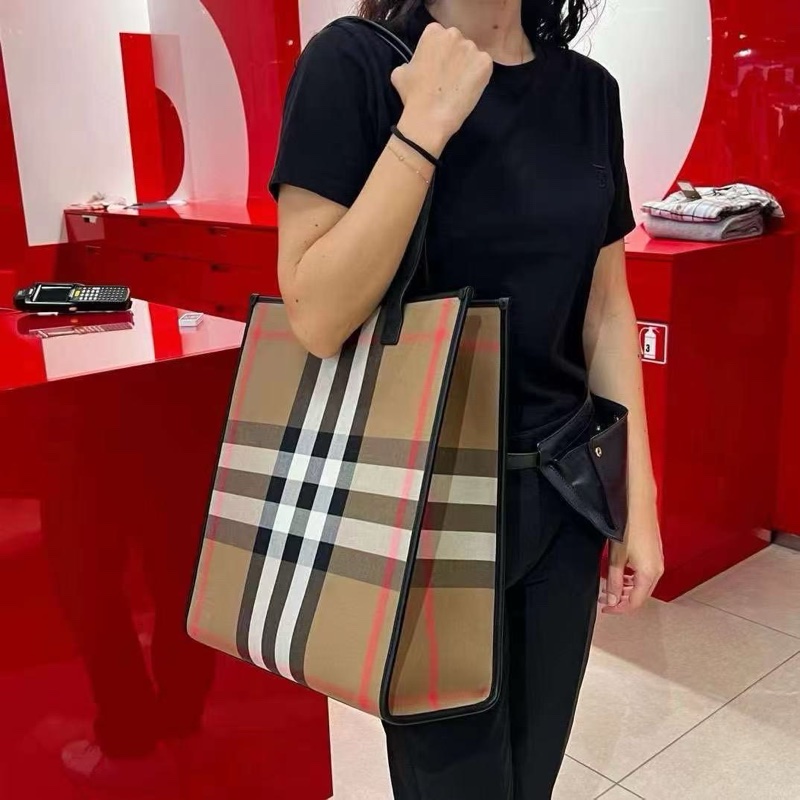 Burberry 丹尼手提包-1