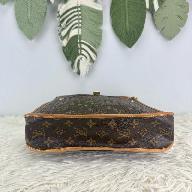 LV Perforated Musette中古老花拼綠色鏤空包-5