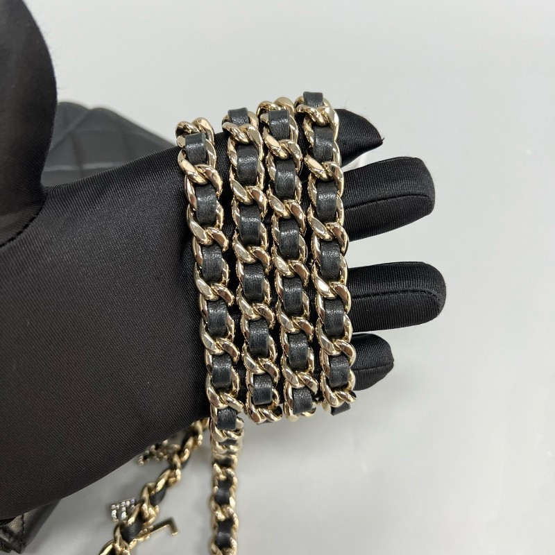 Chanel/香奈兒徽章限量款黑色woc鏈條包 31開-7