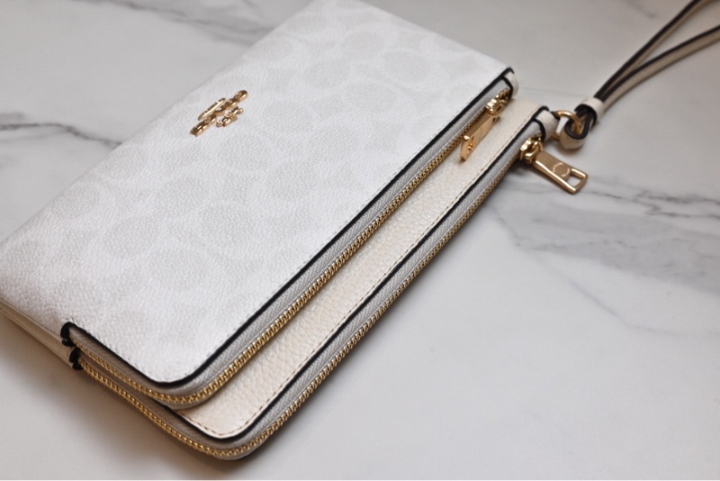 Coach 雙層白logo中長夾-2