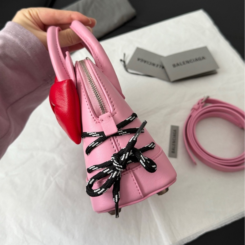 BALENCIAGA 巴黎世家 Hello Kitty聯名合作限量 巴黎世家三麗鷗聯名 粉紅色蝴蝶結貝殼包斜挎包-10