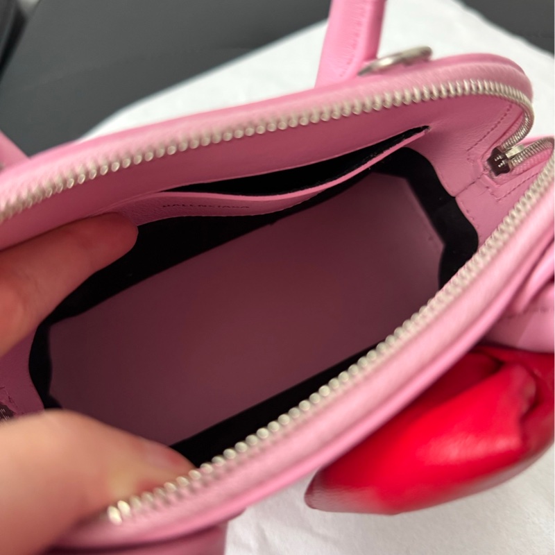 BALENCIAGA 巴黎世家 Hello Kitty聯名合作限量 巴黎世家三麗鷗聯名 粉紅色蝴蝶結貝殼包斜挎包-17