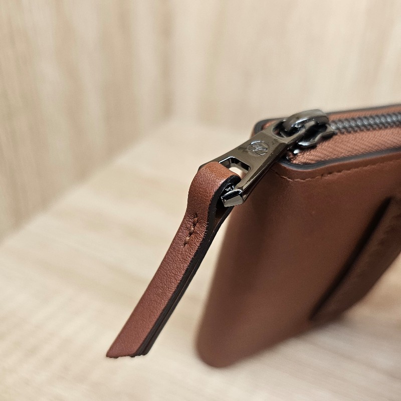LongChamp 棕色牛皮烏金釦拉鏈零錢包-6