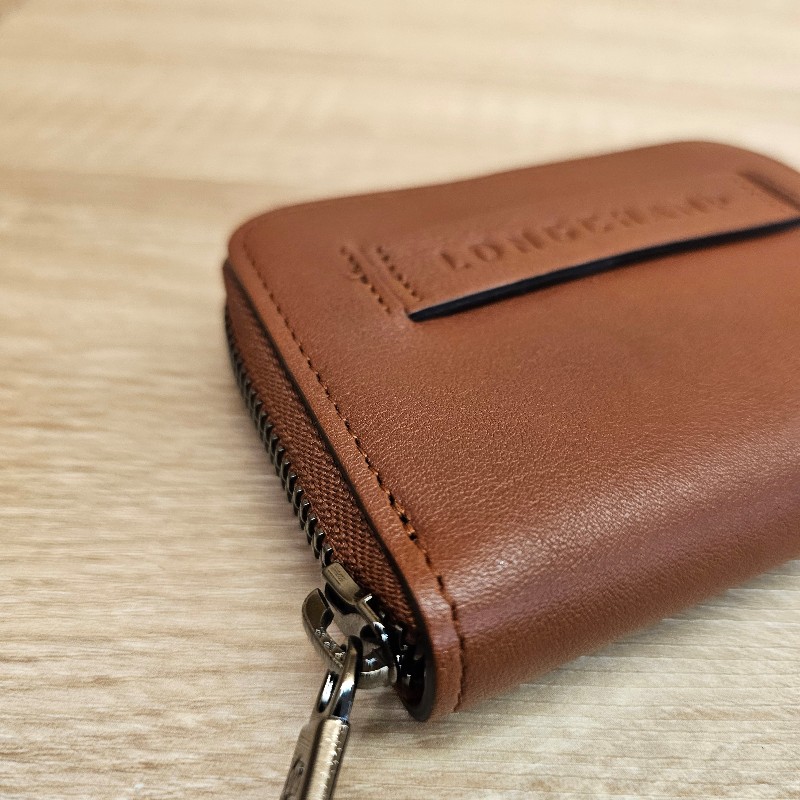 LongChamp 棕色牛皮烏金釦拉鏈零錢包-9