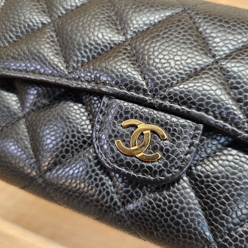 Chanel 黑荔枝牛皮金釦中夾-4