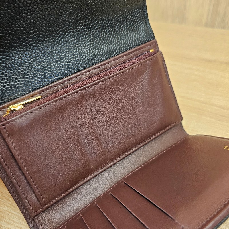 Chanel 黑荔枝牛皮金釦中夾-12