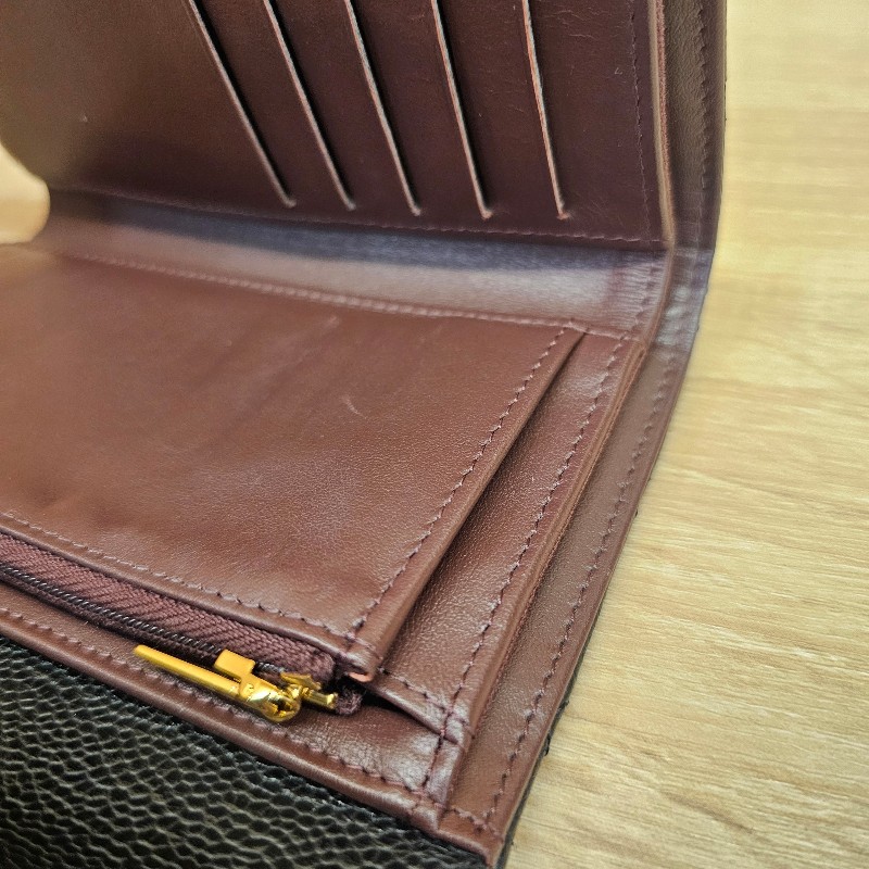 Chanel 黑荔枝牛皮金釦中夾-14