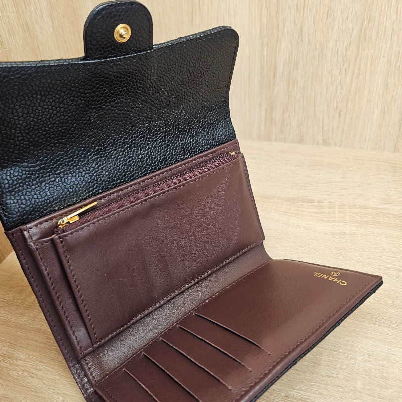 Chanel 黑荔枝牛皮金釦中夾-18