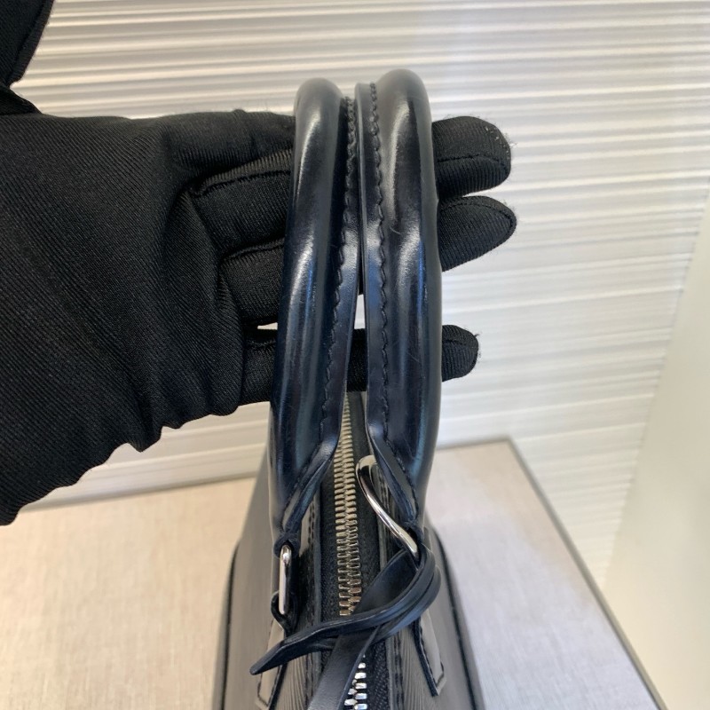 LV路易威登 almabb黑色epi水波纹貝殼包-7