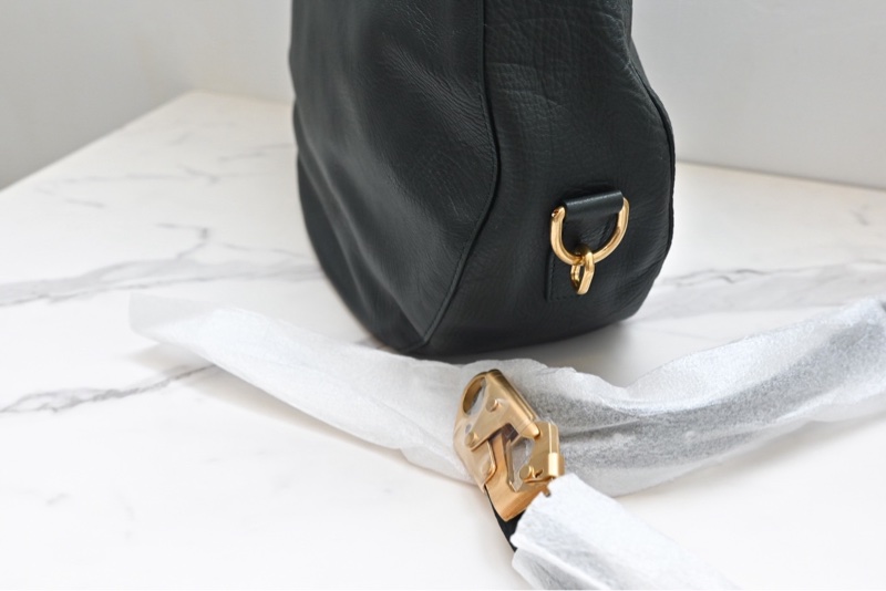 Burberry 大容量經典款馬頭包-2