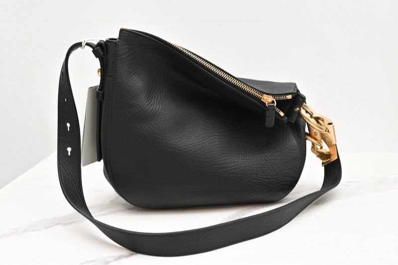 Burberry 經典款馬頭包-3