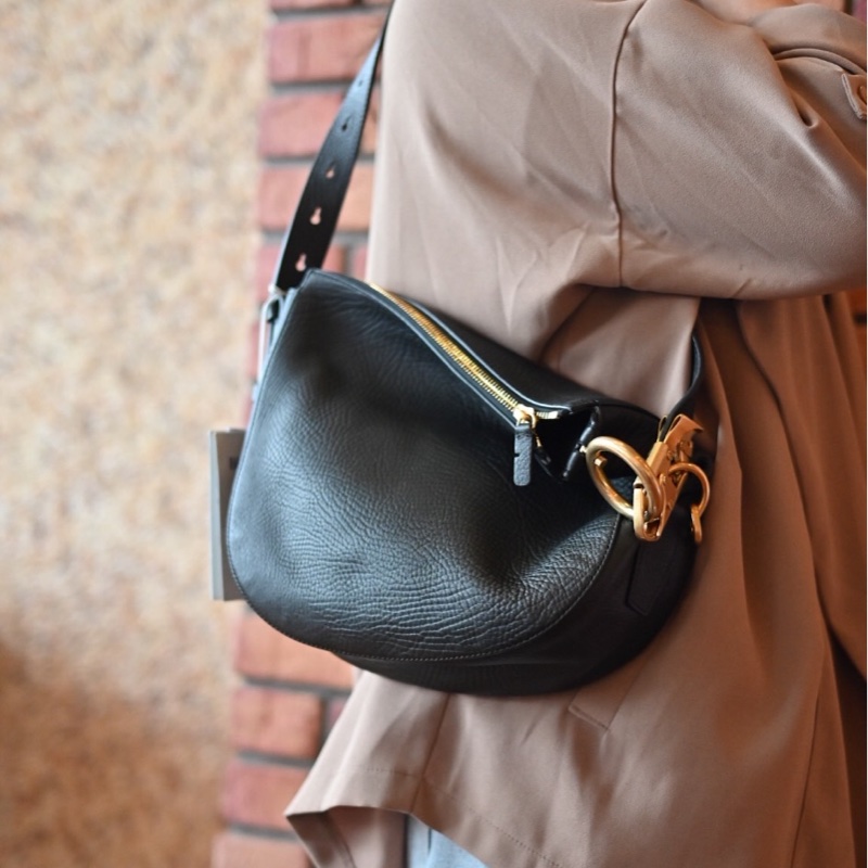 Burberry 經典款馬頭包-5