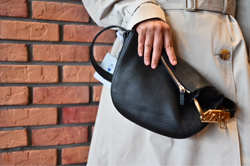 Burberry 經典款馬頭包-6