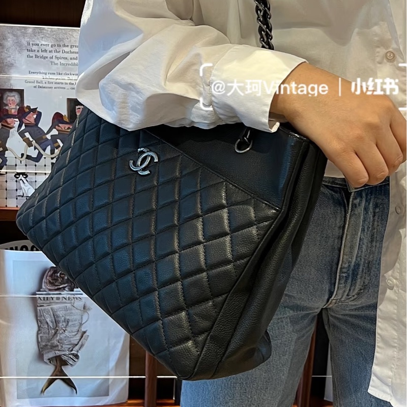 全網最低價😍Chanel黑銀復古荔枝牛皮托特單肩手提包-5