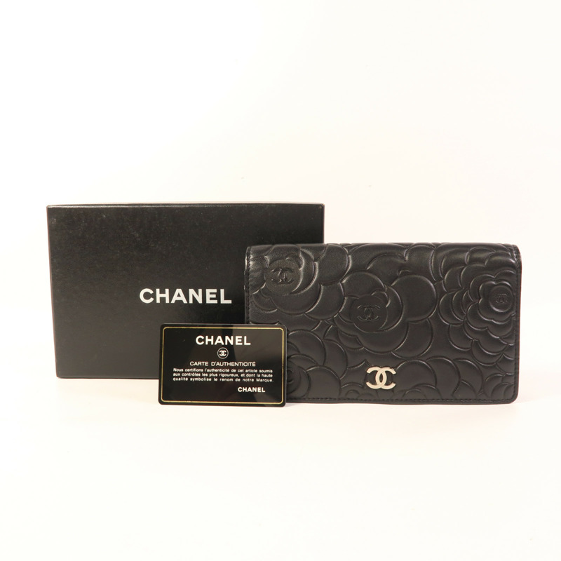 CHANEL 羊皮皮革Long Bifold Wallet銀扣長錢包-19