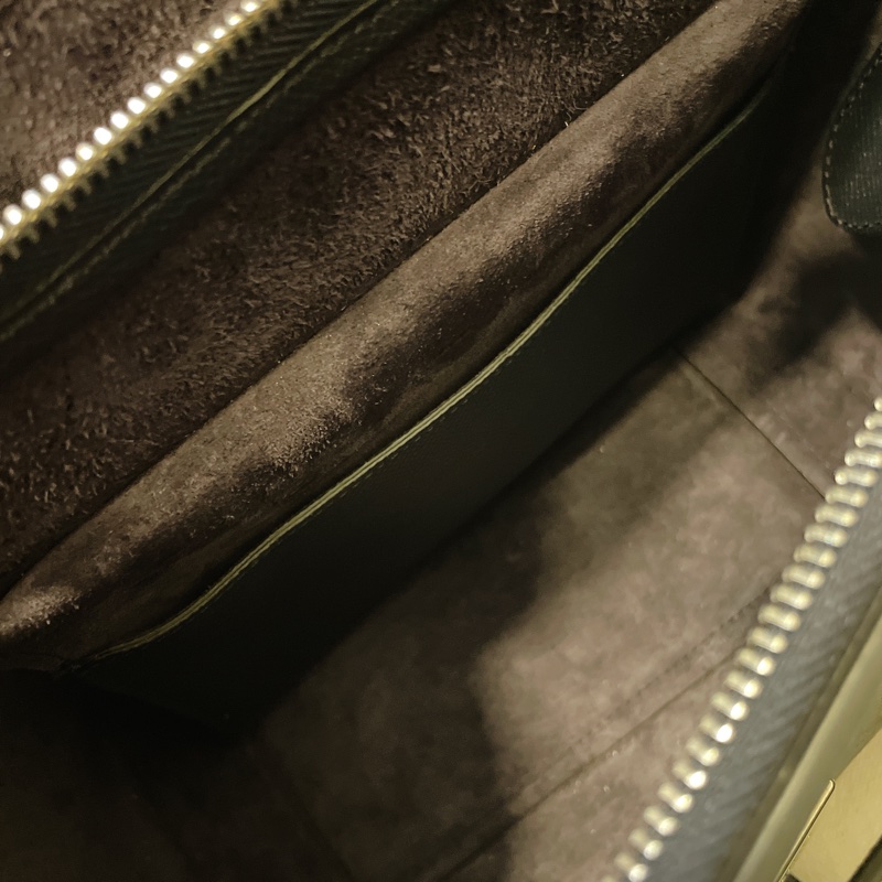 CELINE鯰魚包（中包）海軍藍-3