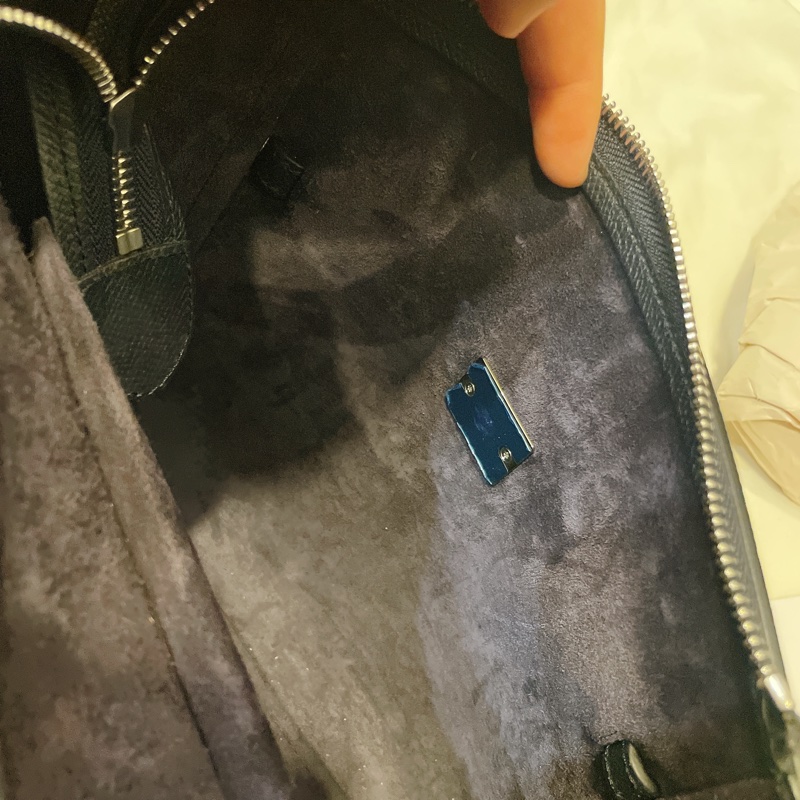 CELINE鯰魚包（中包）海軍藍-4