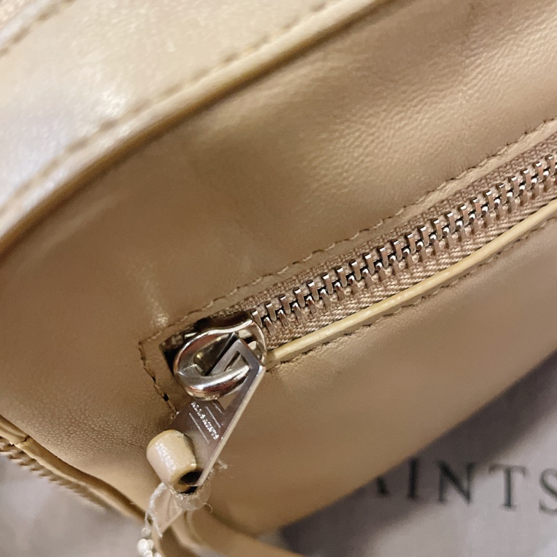 ALLSAINTS真皮小包包-11