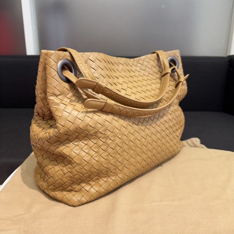 BV/葆蝶家雙橋奶茶色編織手提腋下tote包 肩背包-1