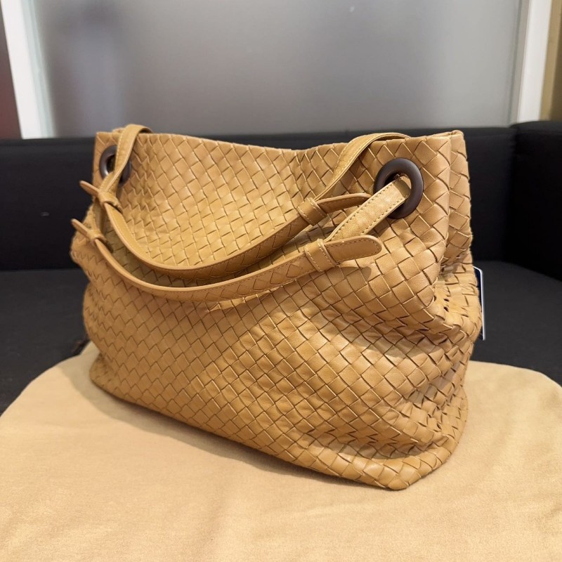 BV/葆蝶家雙橋奶茶色編織手提腋下tote包 肩背包-2