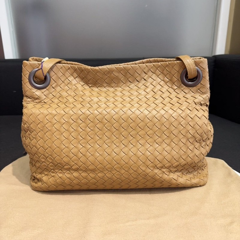 BV/葆蝶家雙橋奶茶色編織手提腋下tote包 肩背包-3