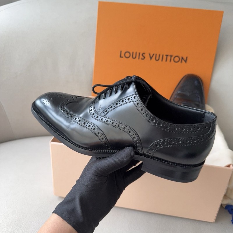 LV/路易威登雕花男士黑色皮鞋41.5碼-2