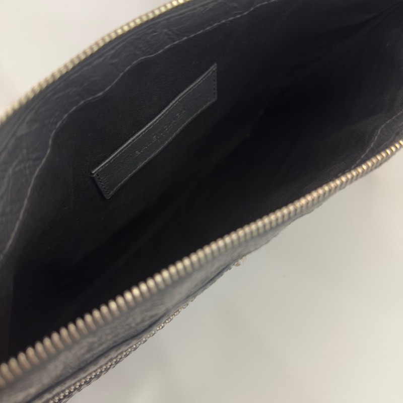 巴黎世家/Balenciaga機車 收納包羊皮 手拿包
尺寸32*1*22-6