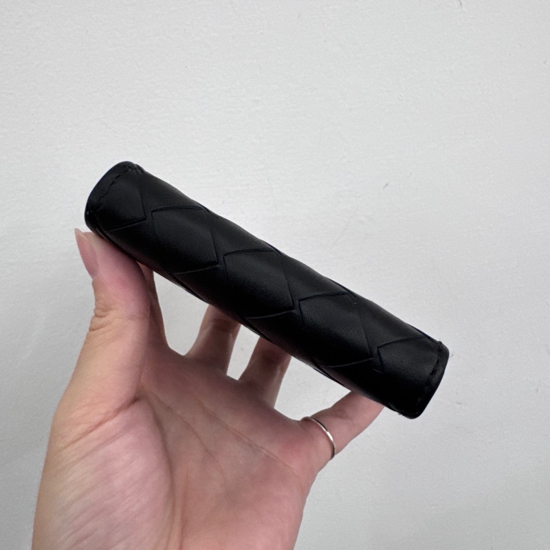 BV 黑編織V型鈔票 L型拉鍊錢包-5