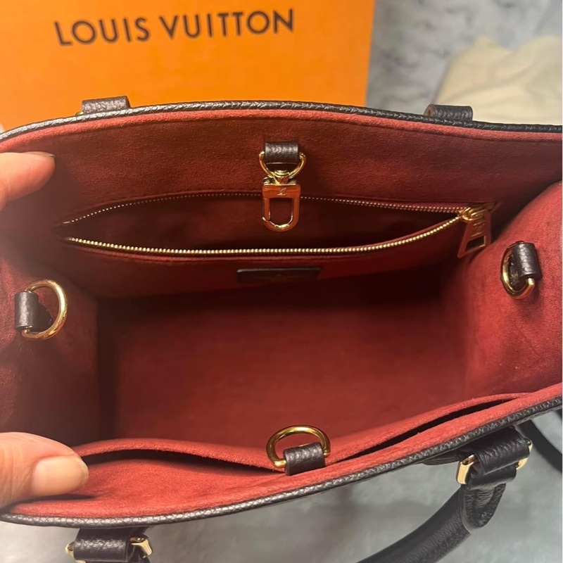 LOUIS VUITTON LV 黑 奶油雙色牛皮 字紋 ON THE GO 手提包 兩用包 小款-4