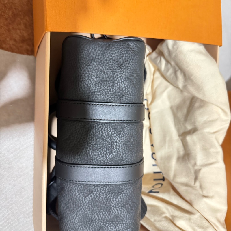 Louis Vuitton keepall25 M20900全皮壓紋款-8