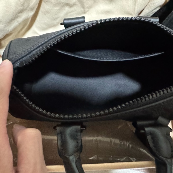 Louis Vuitton keepall25 M20900全皮壓紋款-9