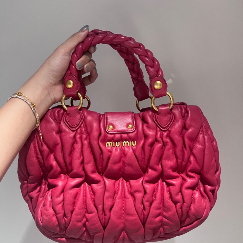 miumiu羊皮可芙包-5