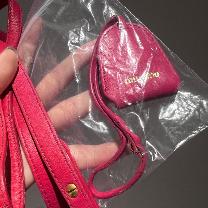 miumiu羊皮可芙包-10