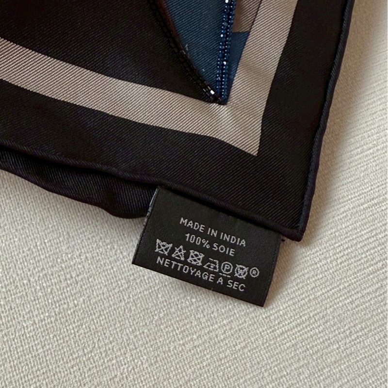 HERMES 夢幻中的馬鞍手工刺繡絲巾-3