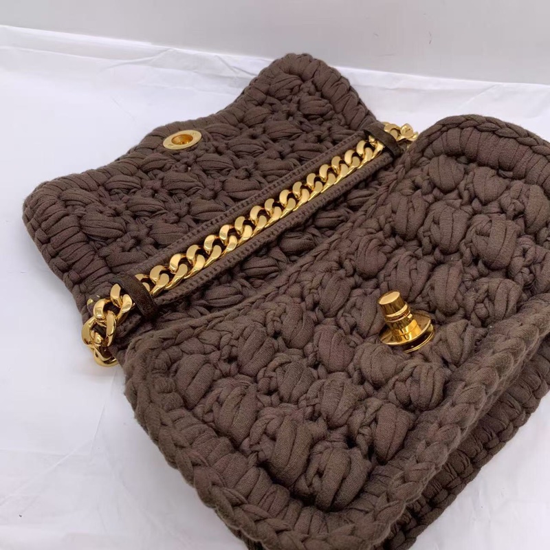 2021春夏新款葆蝶家 bv針織單肩斜挎包巧克力色 斜挎包-4